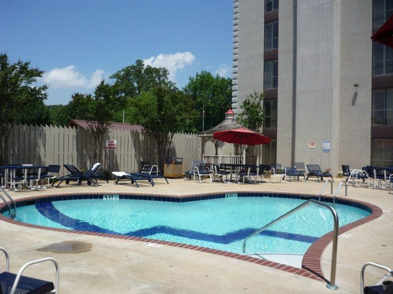 Elvis Presley'S Heartbreak Hotel Memphis Exterior photo