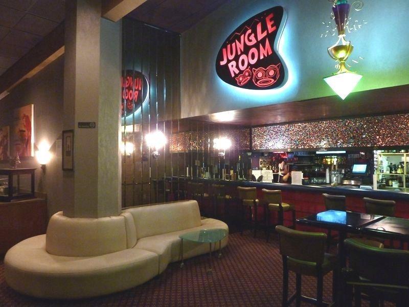 Elvis Presley'S Heartbreak Hotel Memphis Exterior photo