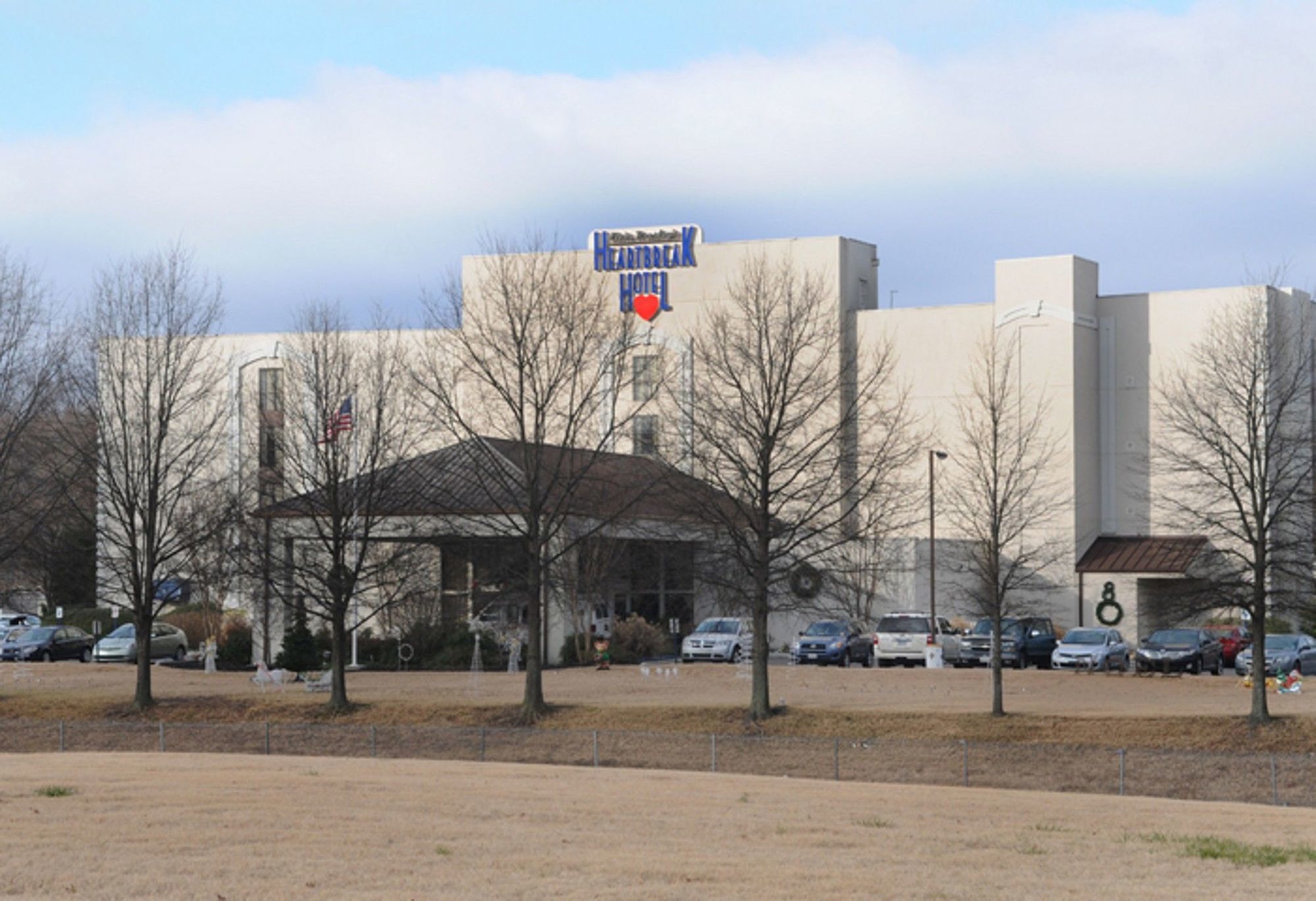 Elvis Presley'S Heartbreak Hotel Memphis Exterior photo